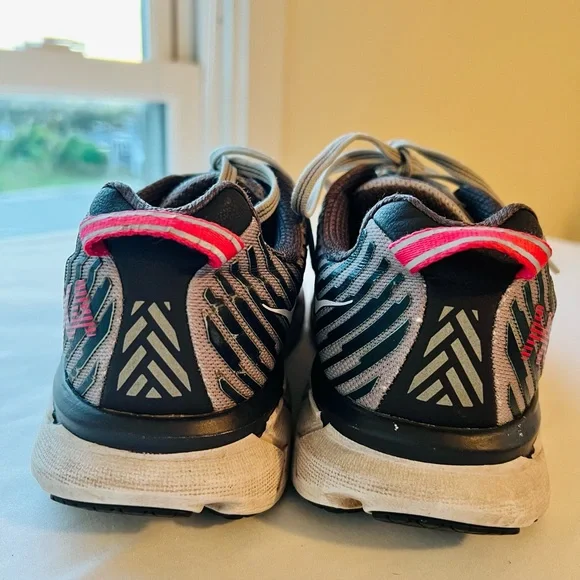 HOKA ONE ONE CLIFTON WOMEN’S Shoe size 7 - Picture 7 of 13